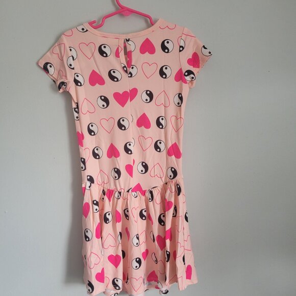New - 5/6 Dress Dot Dot Smile Girl's Youth Peach Peace & Hearts Twirl Flapper - Picture 2 of 2